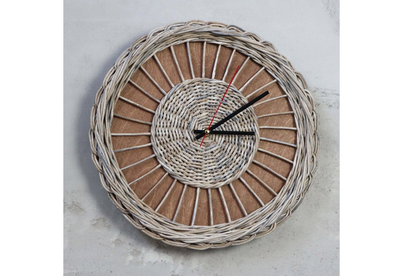 holz4home Wanduhr Rattan-Wanduhr „Weave“ von holz4home® von holz4home