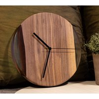 Wanduhr Elegant - Nussbaumholz von holzinperfektion