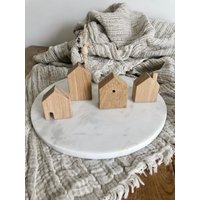 Holzhäuser Dekohäuser Holzhäuschen Holzdeko 4Er-Set Holzhaus Eichenholz Scandi Skandinavisch Hygge Deko Lidatorp Holzhäuser Dekohäuser Holzhäuschen Holzdeko 4Er-Set Holzhaus Eichenholz Scandi Skandinavisch Hygge Deko Lidatorp von holzkerlundco