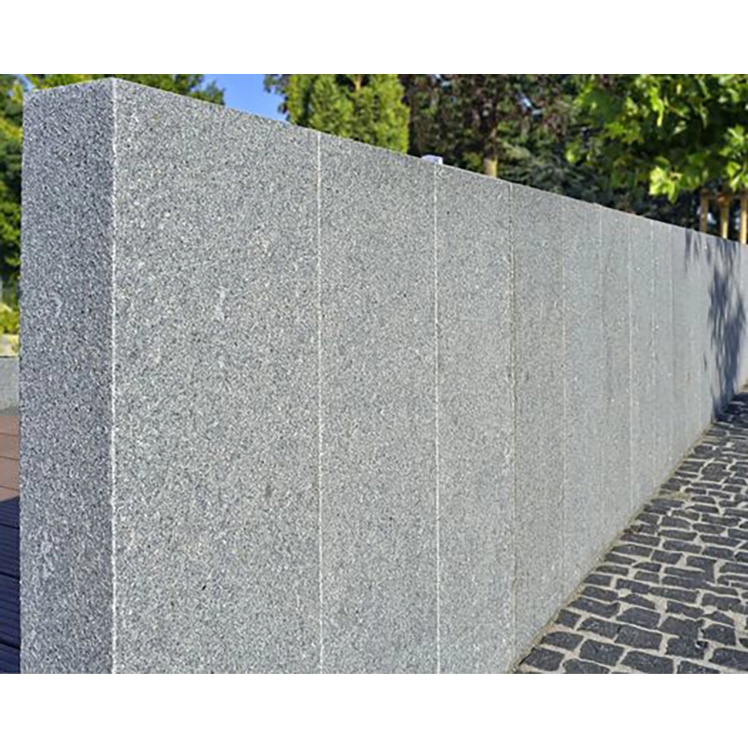 Granit Palisade Antra-Grau gesägt und geflammt mit Fase 10 x 25x 100 cm Granit Palisade Antra-Grau gesägt und geflammt mit Fase 10 x 25x 100 cm von -