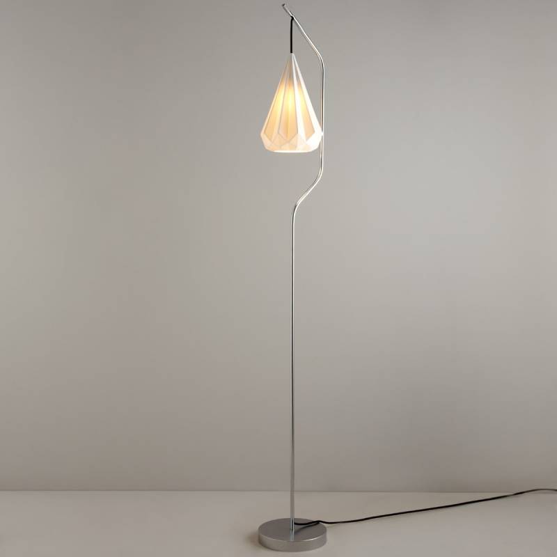 Hatton 3 Stehleuchte, H: 180 cm, Porzellan-Chrom - Ausstellungsstück
