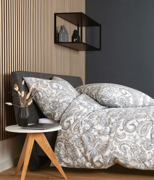 Janine Janine Feinbiber Bettwäsche DAVOS 65152 silber taupe Größe: 155x200 cm + 80x80 cm Janine Janine Feinbiber Bettwäsche DAVOS 65152 silber taupe Größe: 155x200 cm + 80x80 cm