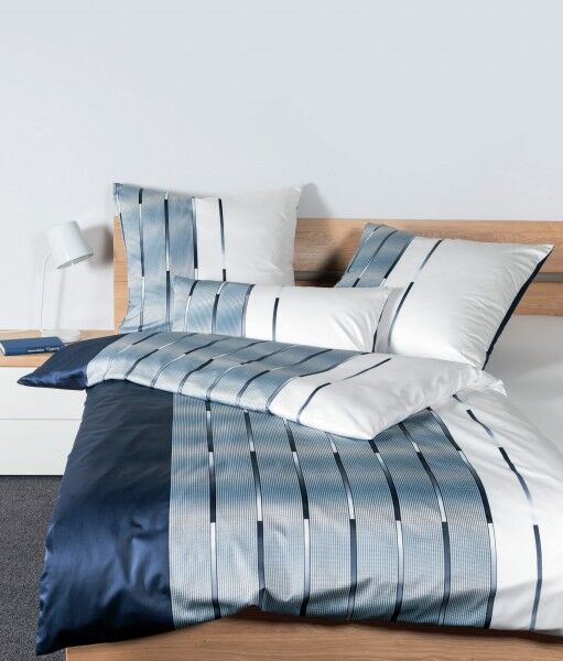Janine Janine Mako-Satin Bettwäsche MILANO 45026 nachtschattenblau perlblau Größe:  200x220 cm + 2x80x80 cm (Bezug mit Längsfalten genäht)