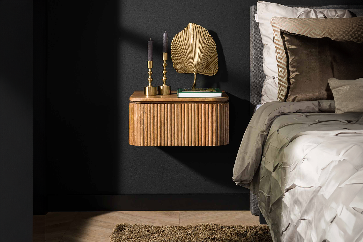 KAWOLA Nachttisch HEVE hängend abgerundet Mangoholz massiv natur 1 Schublade KAWOLA Nachttisch HEVE hängend abgerundet Mangoholz massiv natur 1 Schublade