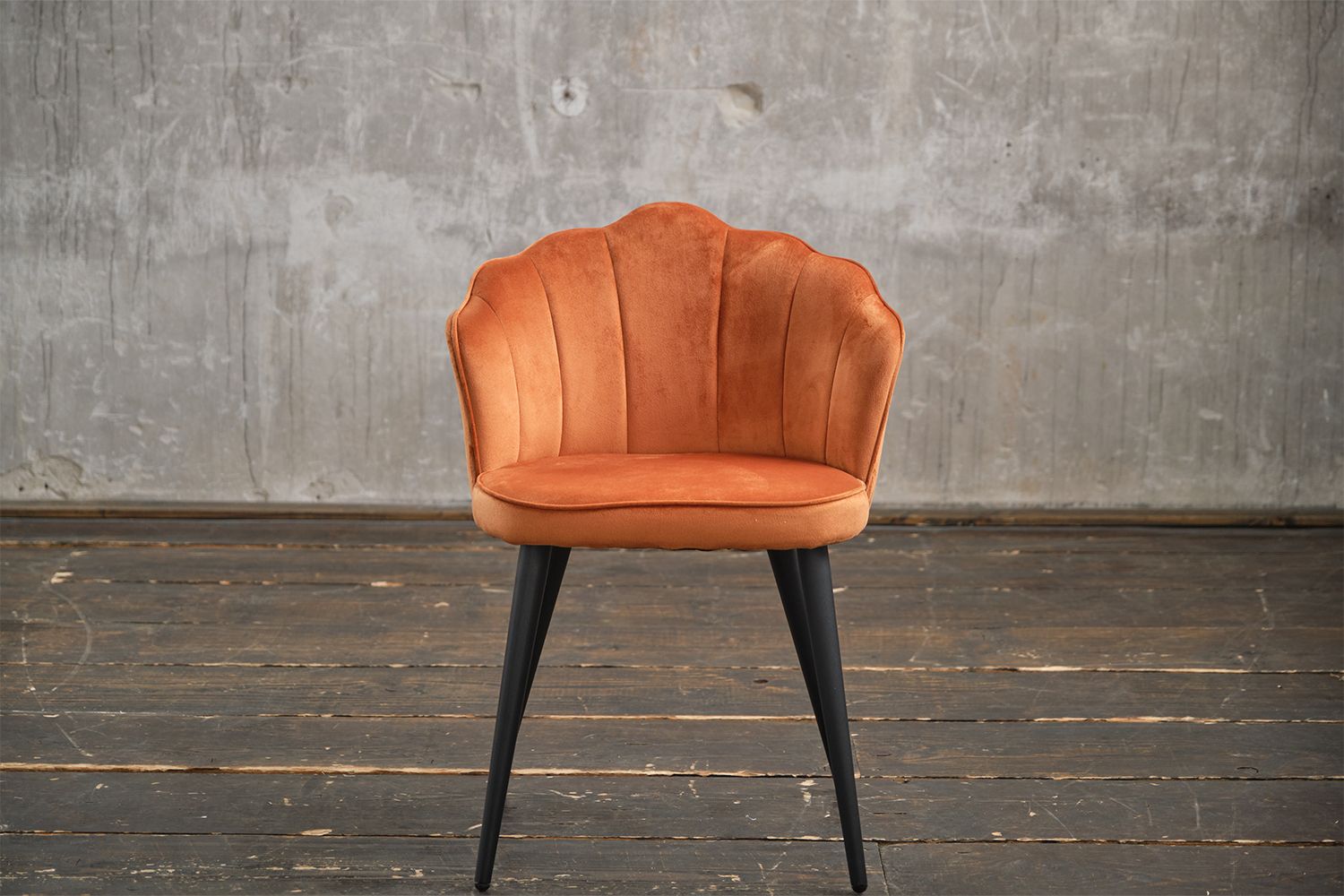 KAWOLA Stuhl SALLY Esszimmerstuhl Velvet orange Fuß schwarz KAWOLA Stuhl SALLY Esszimmerstuhl Velvet orange Fuß schwarz