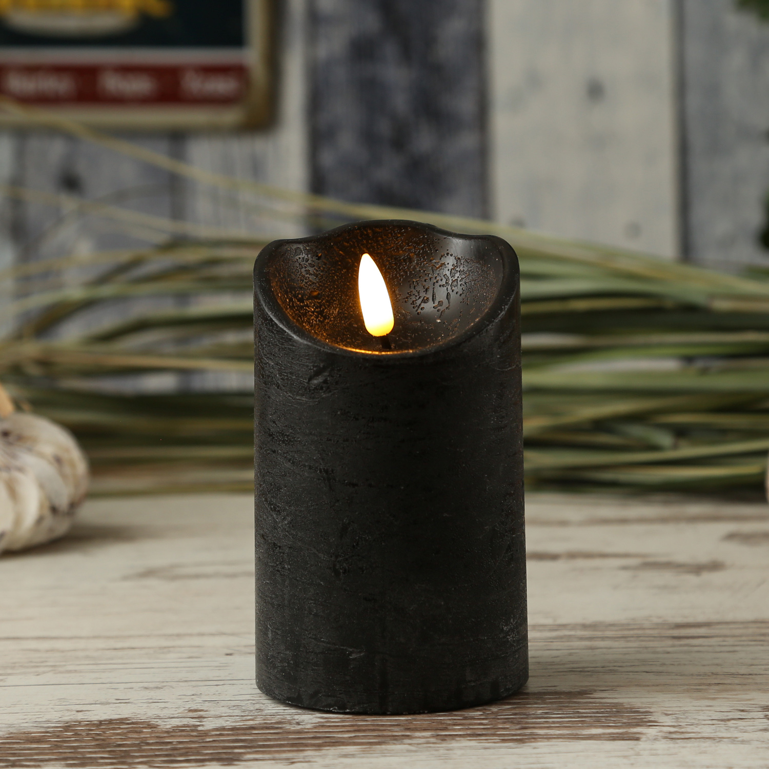 LED Kerze FLAMME - Rustik-Optik - Echtwachs - 3D Flamme - H: 12,5cm - Batterie - Timer - schwarz LED Kerze FLAMME - Rustik-Optik - Echtwachs - 3D Flamme - H: 12,5cm - Batterie - Timer - schwarz von MARELIDA