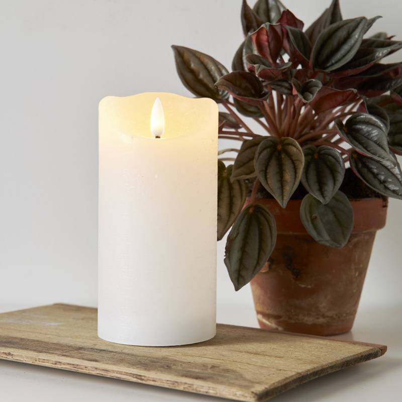 LED Kerze FLAMME - Rustik-Optik - Echtwachs - 3D Flamme - H: 15cm - Batterie - Timer - weiß von StarTrading