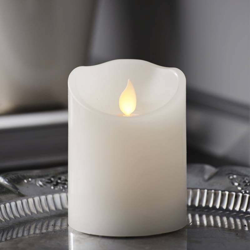 LED Stumpenkerze TWINKLE - bewegte, warmweiße LED Flamme - H: 10cm, D: 7,5cm - Timer - weiß von StarTrading