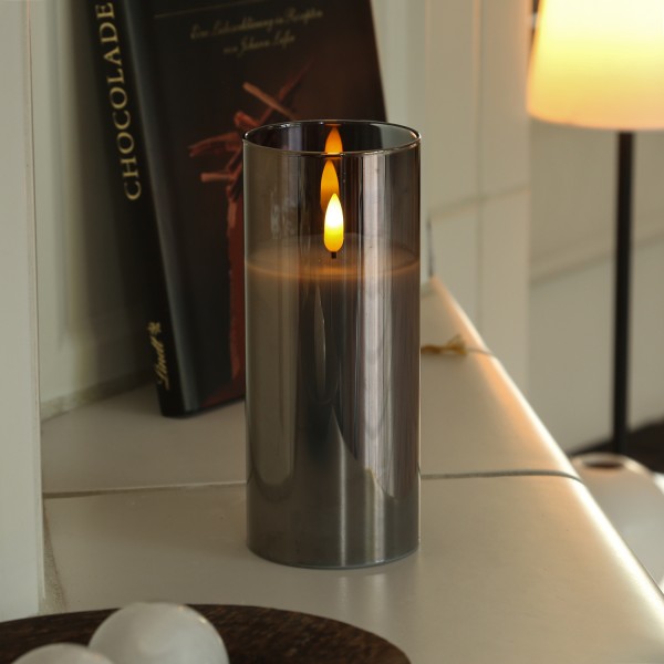 LED Kerze im Glas - Windlicht - Echtwachs - flackernde 3D Flamme - ... von MARELIDA