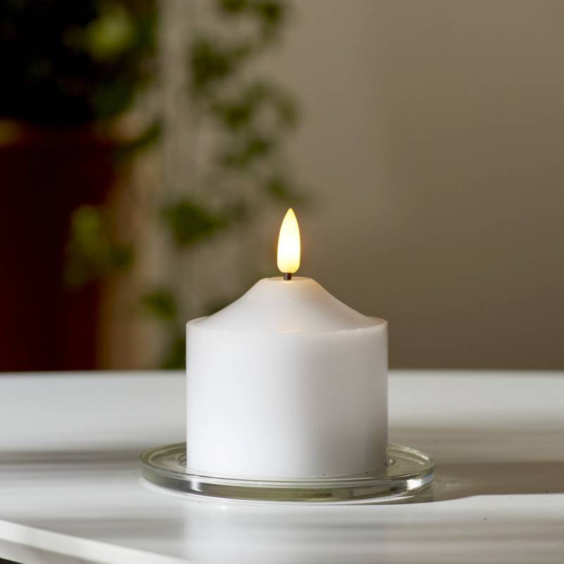 LED Stumpenkerze Flamme - Echtwachs - warmweiße 3D Flamme - H: 9,5cm - Batterie - Timer - weiß von StarTrading