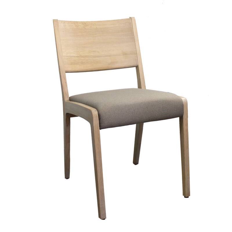 Massivholzstuhl LR 310 mit Polstersitz Nussbaum geölt Stoff