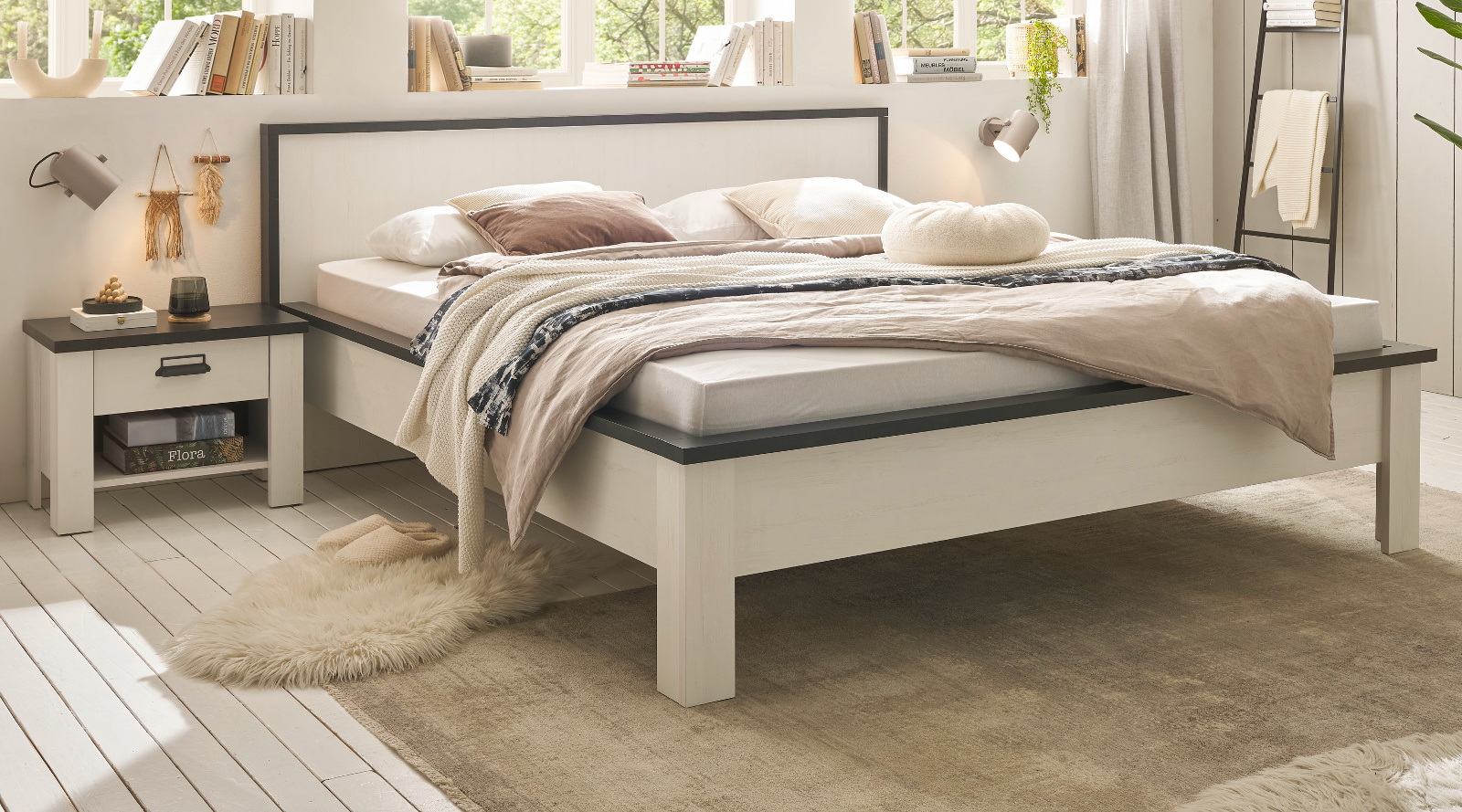 Schlafzimmer Set 3-teilig "Stove" in weiß Pinie Landhaus mit Doppelbett Liegefläche 180 x 200 cm und 2 x Nachttisch