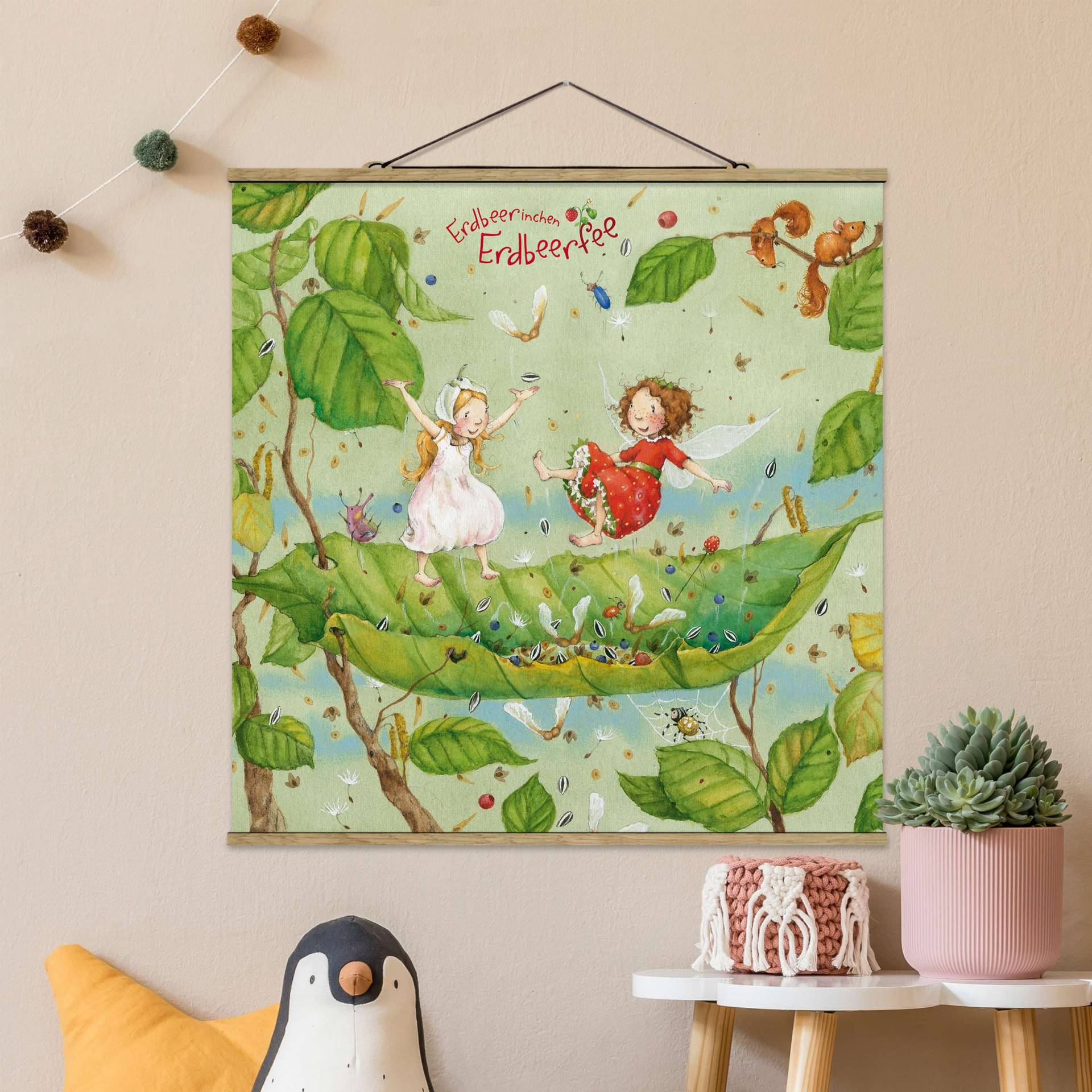 Stoffbild - Quadrat Erdbeerinchen Erdbeerfee - Trampolin