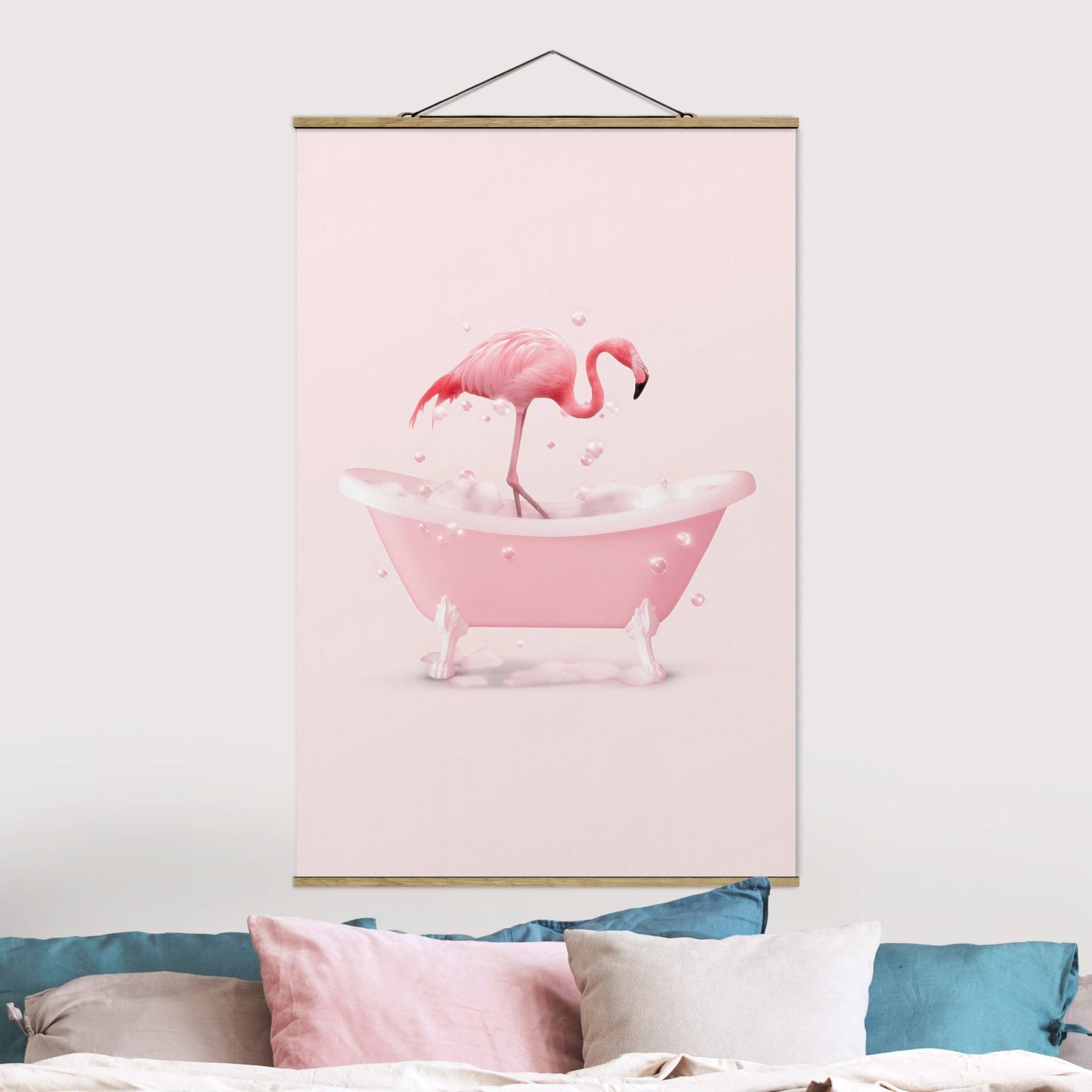 Stoffbild mit Posterleisten Badewannen Flamingo