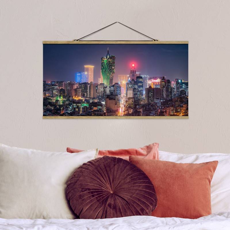 Stoffbild mit Posterleisten Nachtlichter von Macau