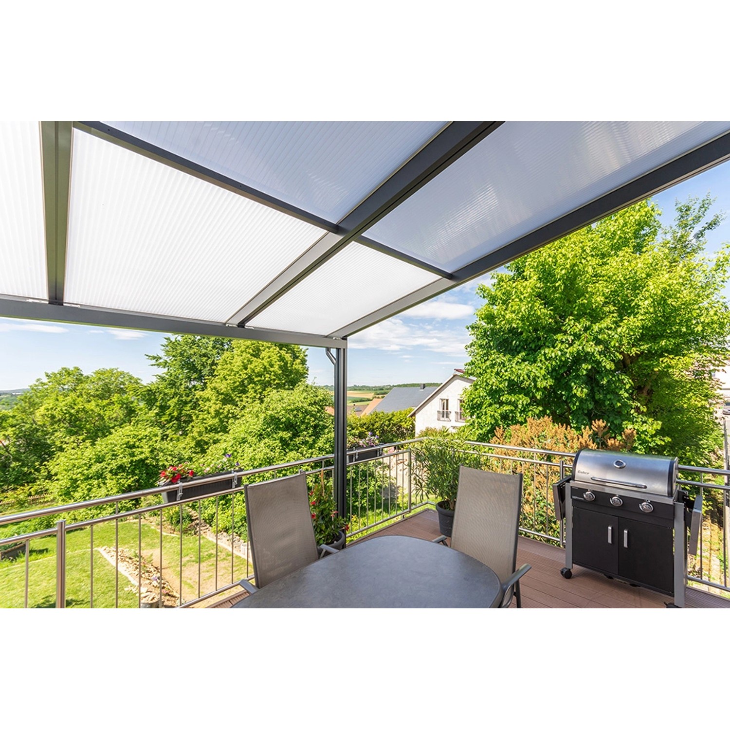 Gutta Terrassendach Prem. Anthrazit Stegpl. PC Streifen Weiß 9.135 mm x 5.060 mm Gutta Terrassendach Prem. Anthrazit Stegpl. PC Streifen Weiß 9.135 mm x 5.060 mm von -