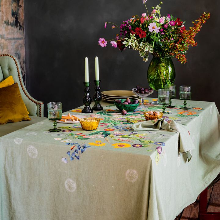 Tischdecke 'Bouquet du Soleil Sauge' von Garnier_Thiebaut
