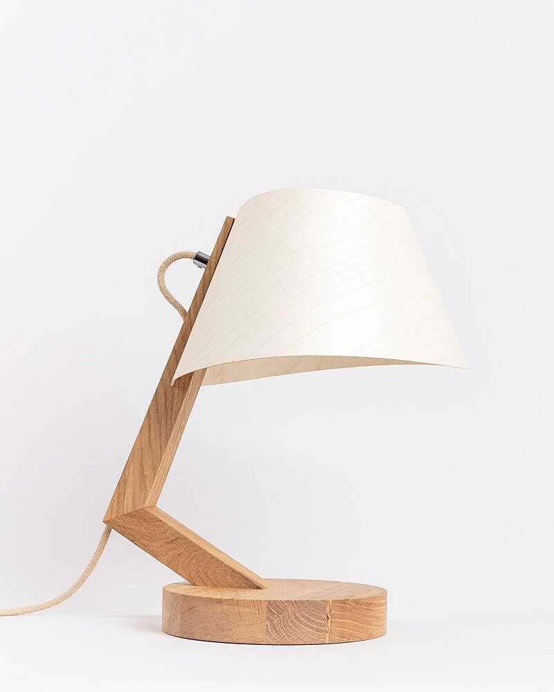 Tischlampe aus Eiche Holz konisch 1411 ALMUT - Ahorn