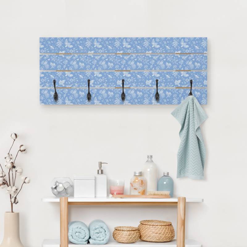 Wandgarderobe Blaumeisen vor Blau