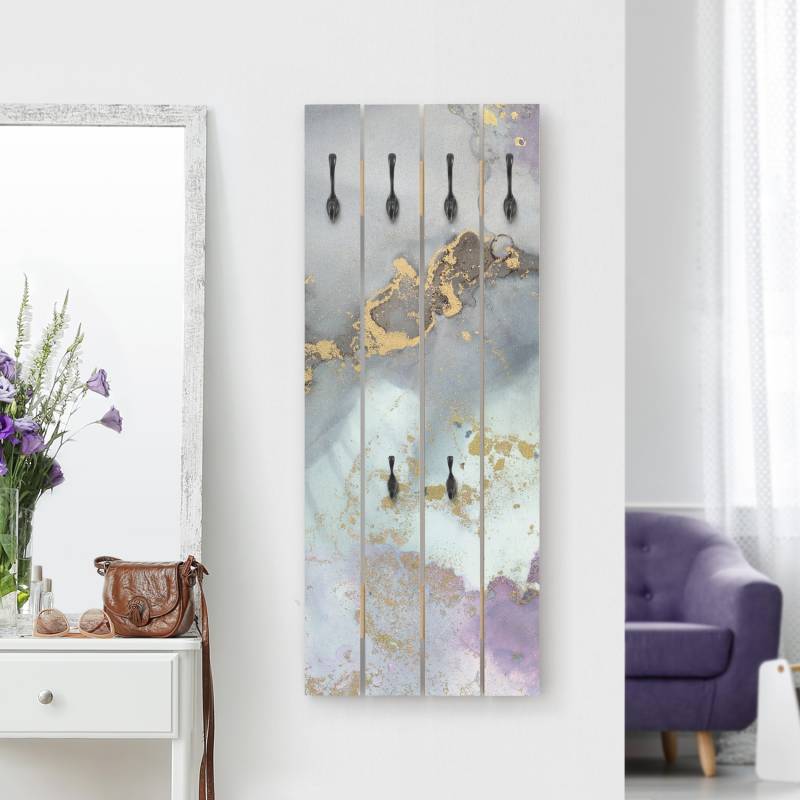 Wandgarderobe Farbexperimente Marmor Regenbogen und Gold