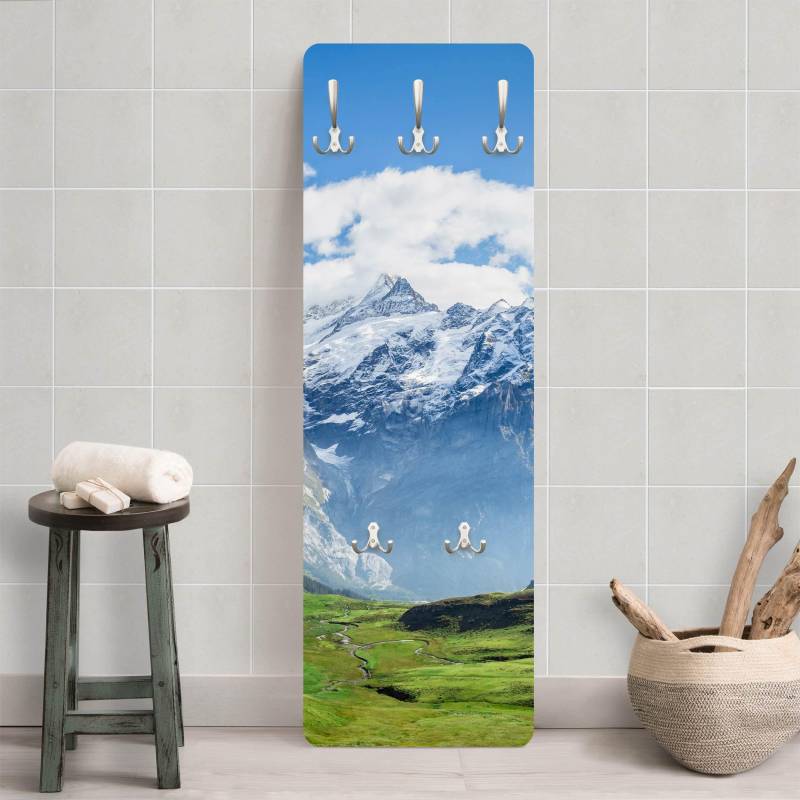 Wandgarderobe Holzpaneel Schweizer Alpenpanorama