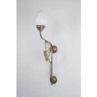 Wohnliche Wandleuchte Messing Glas Weiß E27 H:86 cm von Berliner Messingleuchten GmbH