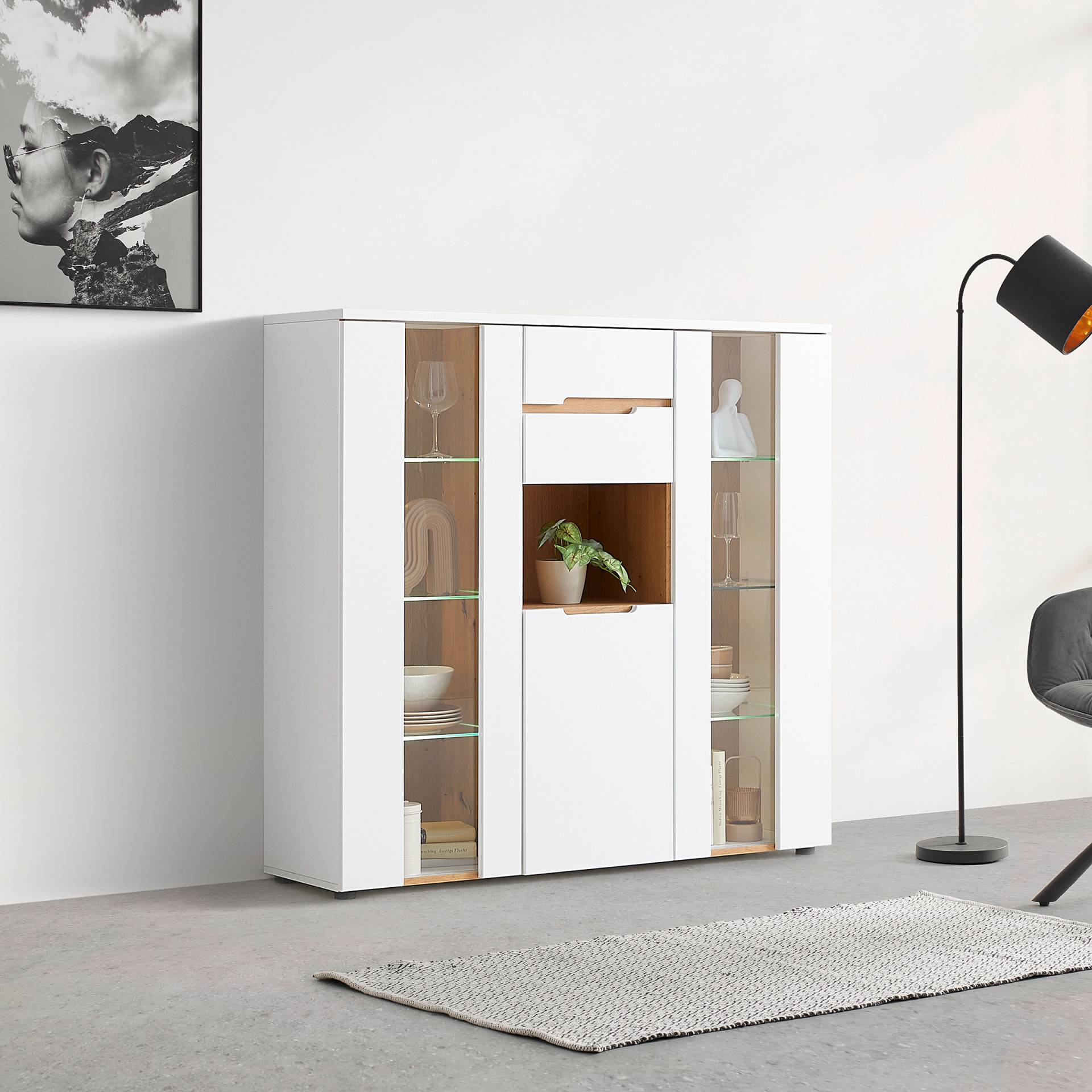 home24 Beleuchtetes Highboard 130 cm 130 x 127 x 38cm Weiß home24 Beleuchtetes Highboard 130 cm 130 x 127 x 38cm Weiß von home24