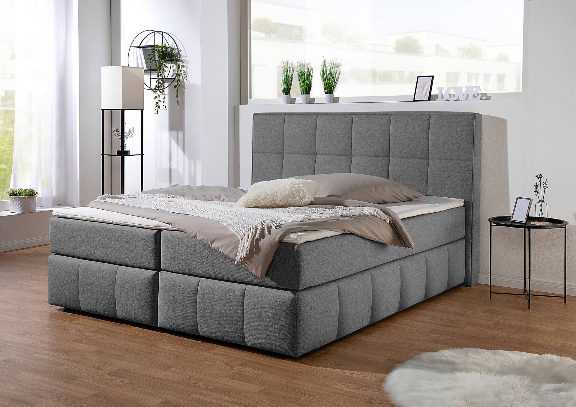 home24 Boxspringbett Artosilla 180 x 200cm Flachgewebe Norana Grau H4 Tonnentaschenfederkernmatratze home24 Boxspringbett Artosilla 180 x 200cm Flachgewebe Norana Grau H4 Tonnentaschenfederkernmatratze von home24