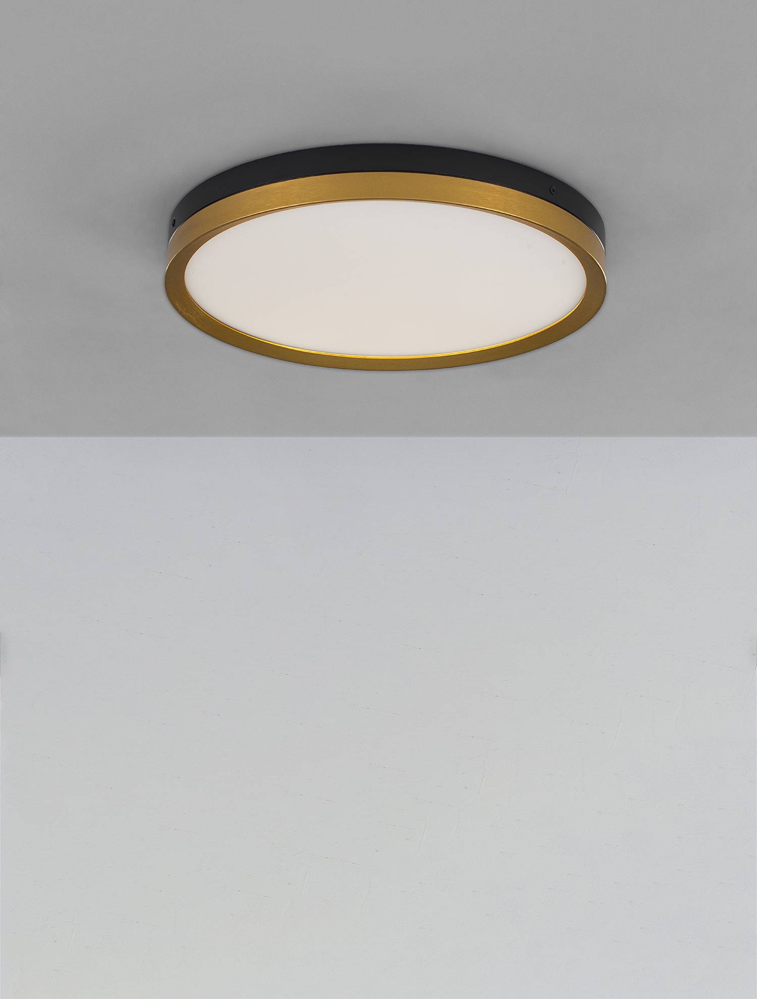 home24 Deckenleuchte Cantria Ø 40cm Schwarz/Gold Kabel ABS, Fassung ABS, Baldachin Aluminium, Gehäuse Leuchte Aluminium Nicht austauschbare LEDs home24 Deckenleuchte Cantria Ø 40cm Schwarz/Gold Kabel ABS, Fassung ABS, Baldachin Aluminium, Gehäuse Leuchte Aluminium Nicht austauschbare LEDs von home24