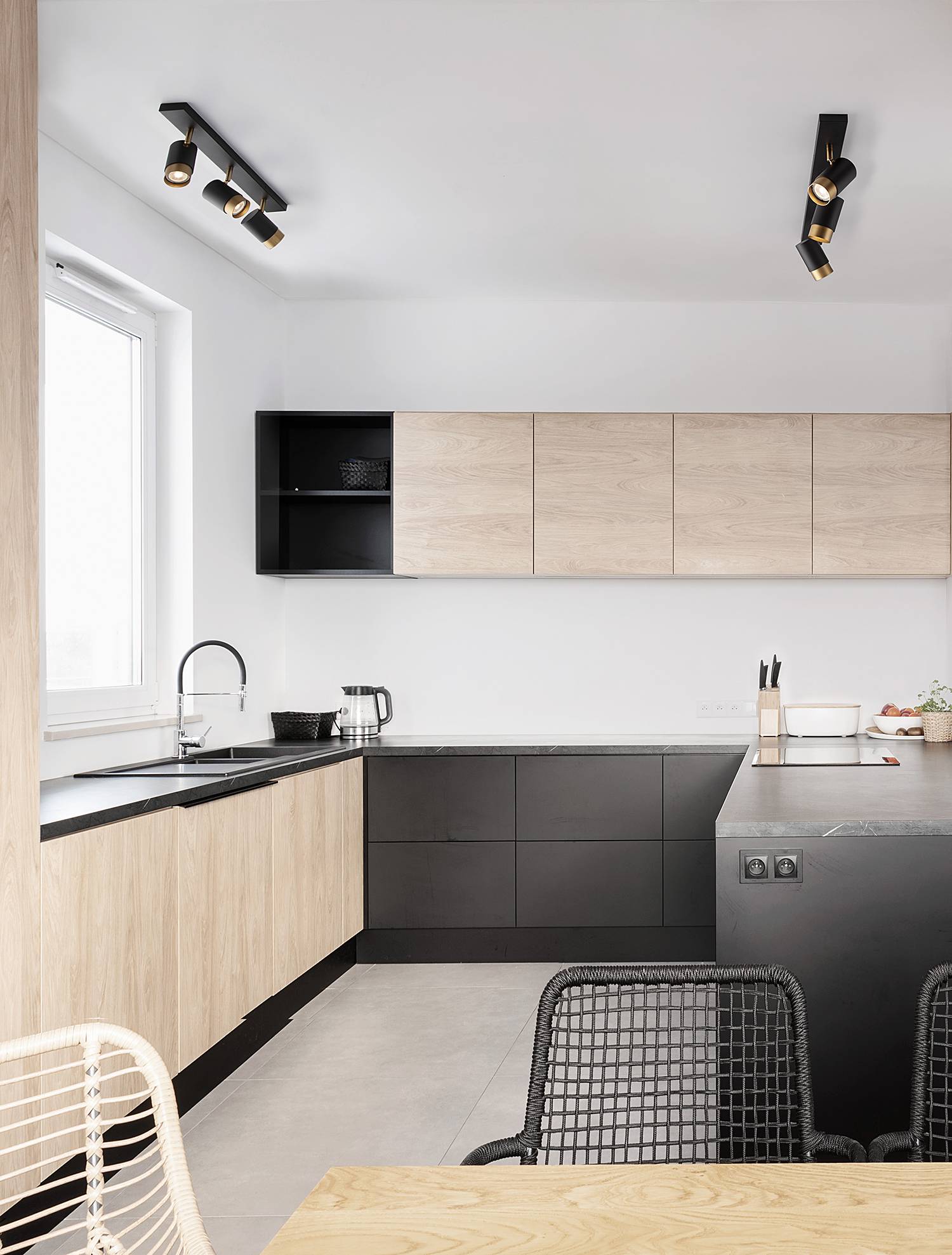 home24 Deckenleuchte Pogno Typ B 60cm Braun/Schwarz/Gold 3 Kabel ABS, Fassung ABS, Baldachin Aluminium, Gehäuse Leuchte Aluminium LED/Smart home24 Deckenleuchte Pogno Typ B 60cm Braun/Schwarz/Gold 3 Kabel ABS, Fassung ABS, Baldachin Aluminium, Gehäuse Leuchte Aluminium LED/Smart von home24