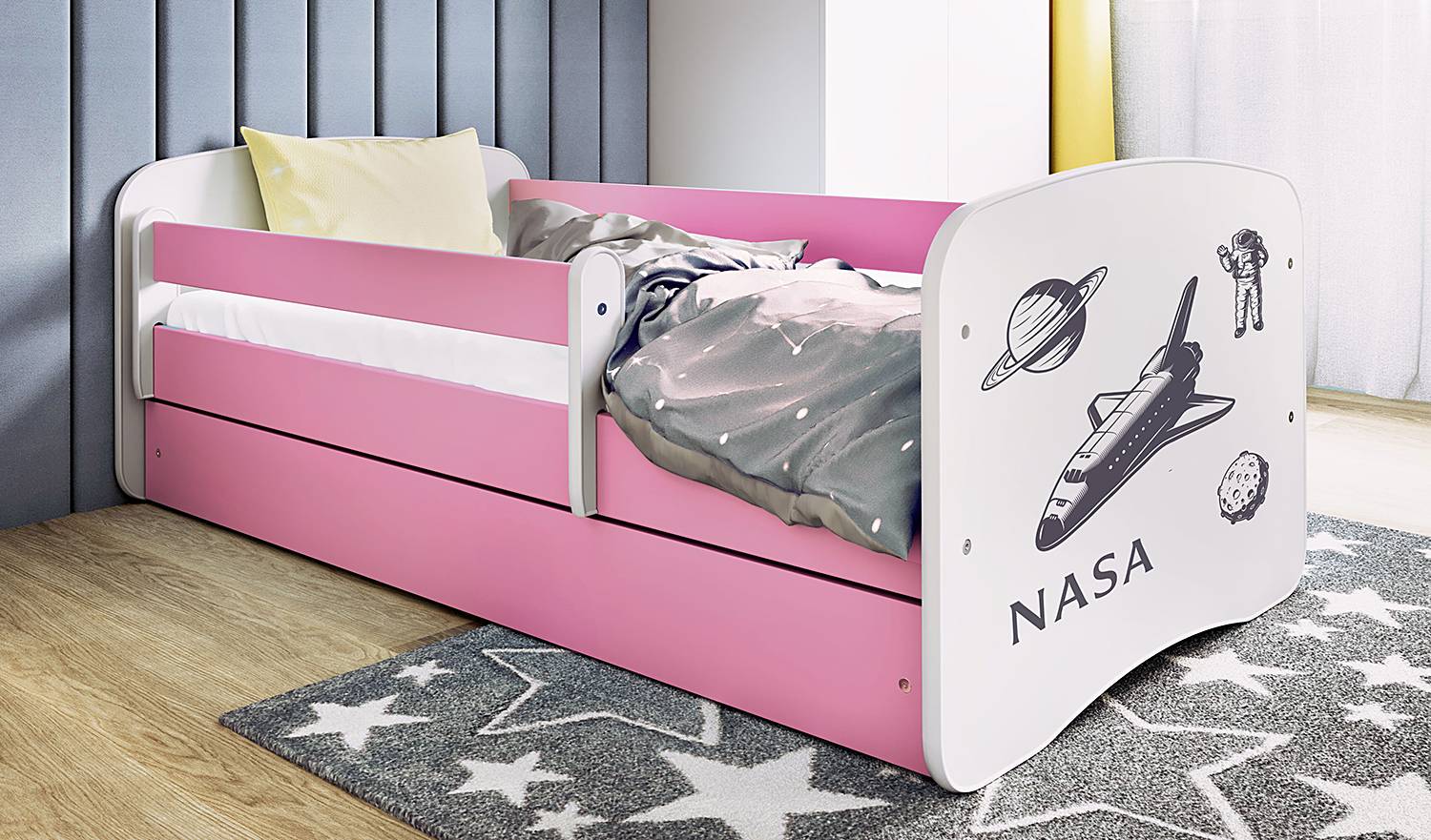 home24 Einzelbett Buyo - Raumfahrt 70 x 140cm mit Lattenrost & Matratze Pink/Rosa home24 Einzelbett Buyo - Raumfahrt 70 x 140cm mit Lattenrost & Matratze Pink/Rosa von home24