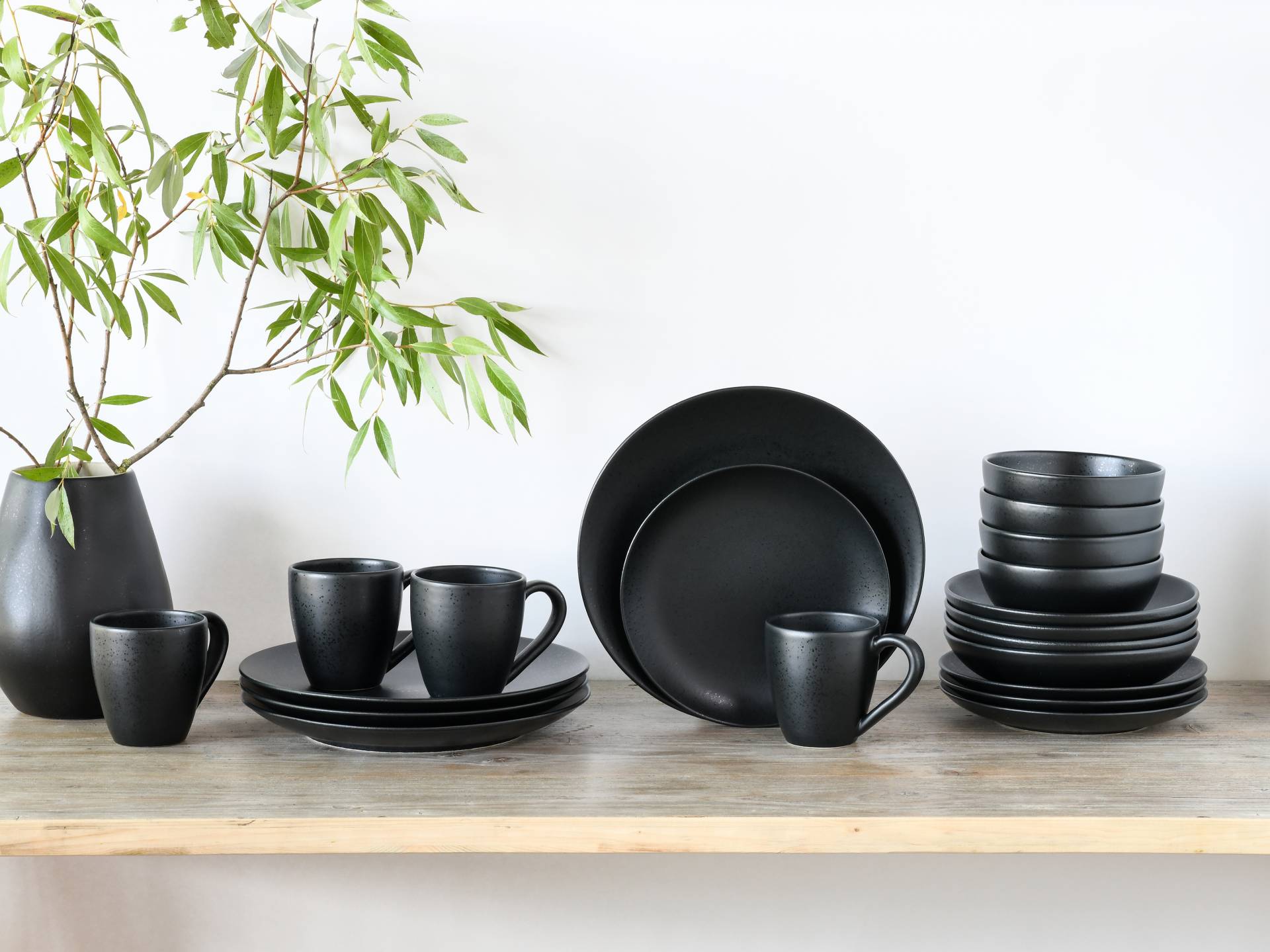 home24 Geschirrset Magic Black 20-teilig 41 x 32 x 32cm Schwarz/Schwarz home24 Geschirrset Magic Black 20-teilig 41 x 32 x 32cm Schwarz/Schwarz von home24