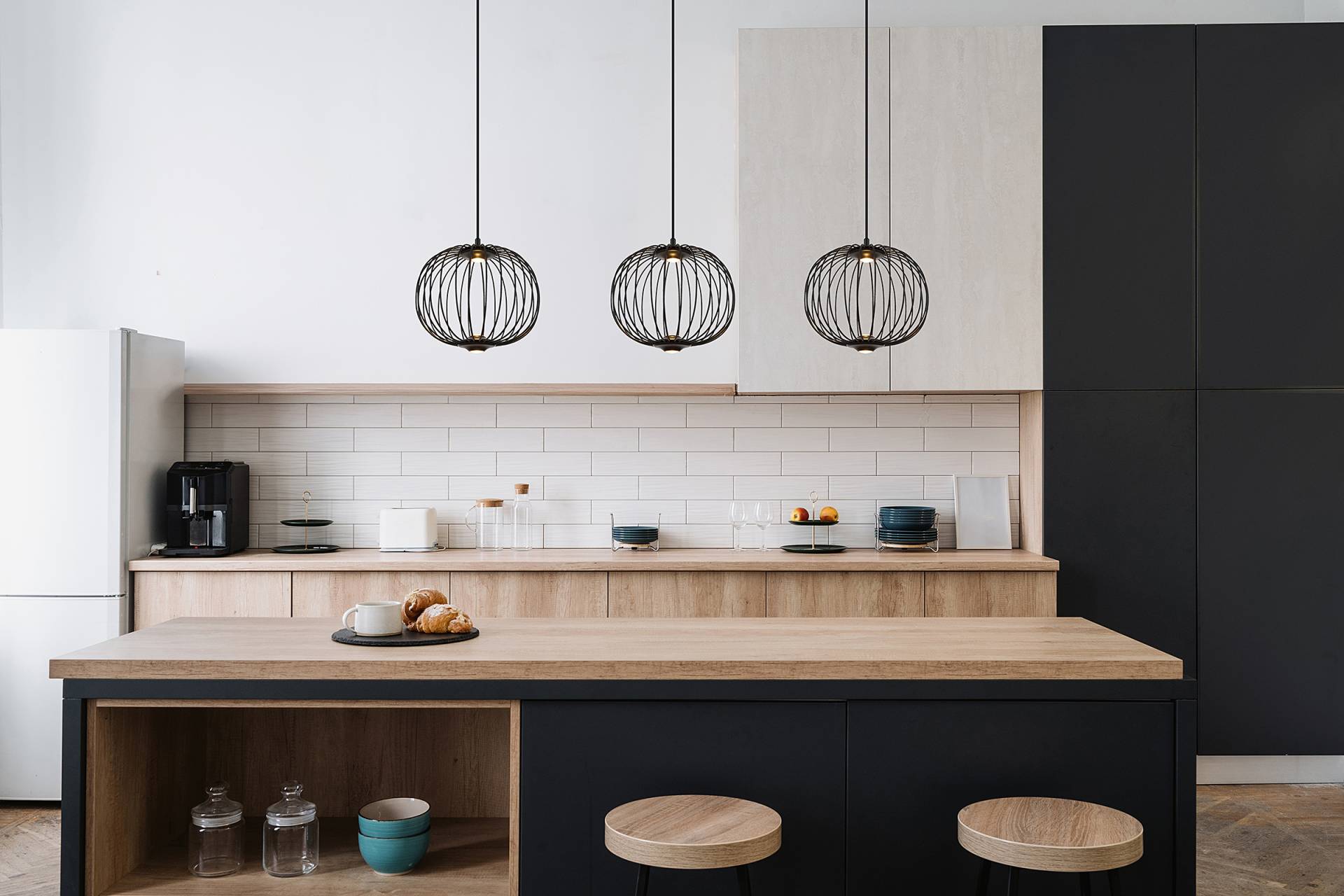 home24 LED-Pendelleuchte Galway Typ A 30 x 150 x 126cm Schwarz/Schwarz Material: Metall Oberfläche Metall: Lackiert Nicht austauschbare LEDs von home24