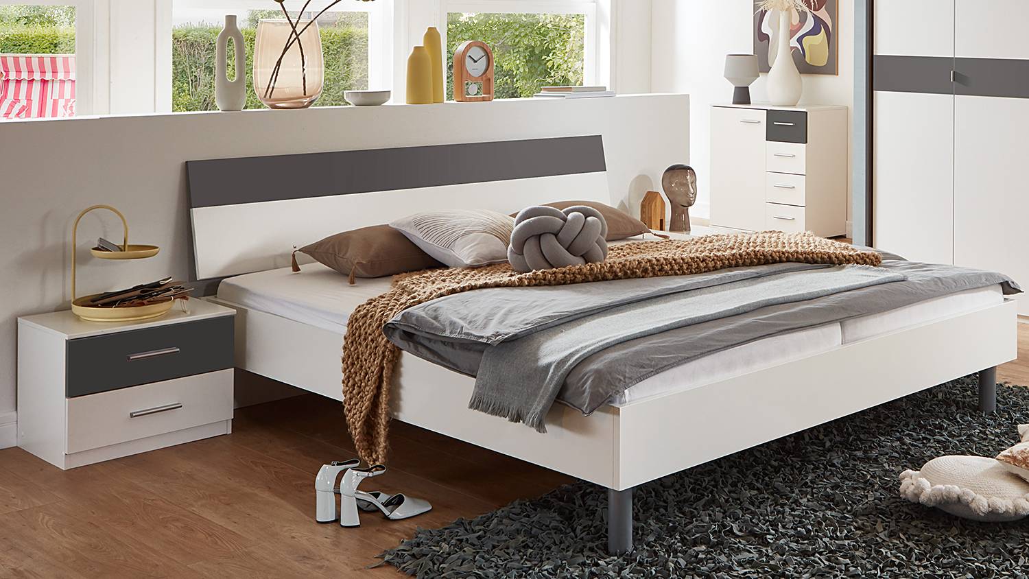 home24 Nachtkommode 52 x 40 x 38cm 1er Set Weiß/Weiß/Graphit home24 Nachtkommode 52 x 40 x 38cm 1er Set Weiß/Weiß/Graphit von home24