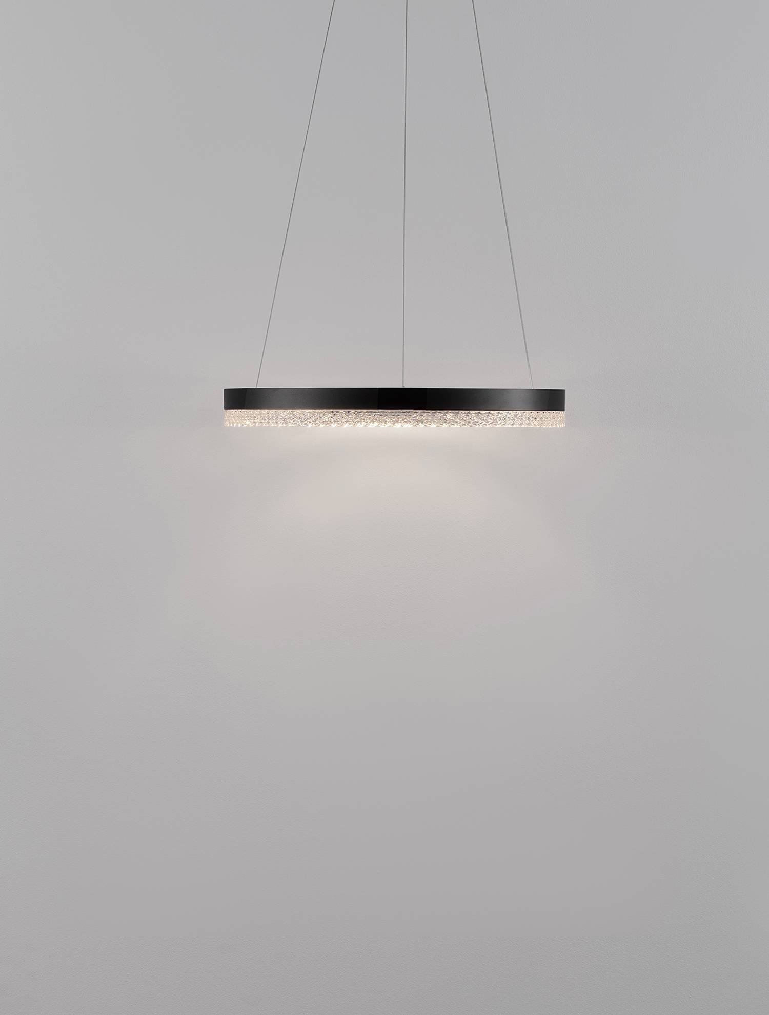 home24 Pendelleuchte Adria Typ A Ø 40cm Schwarz/Schwarz Kabel ABS, Fassung ABS, Baldachin Aluminium, Gehäuse Leuchte Aluminium Nicht austauschbare home24 Pendelleuchte Adria Typ A Ø 40cm Schwarz/Schwarz Kabel ABS, Fassung ABS, Baldachin Aluminium, Gehäuse Leuchte Aluminium Nicht austauschbare von home24