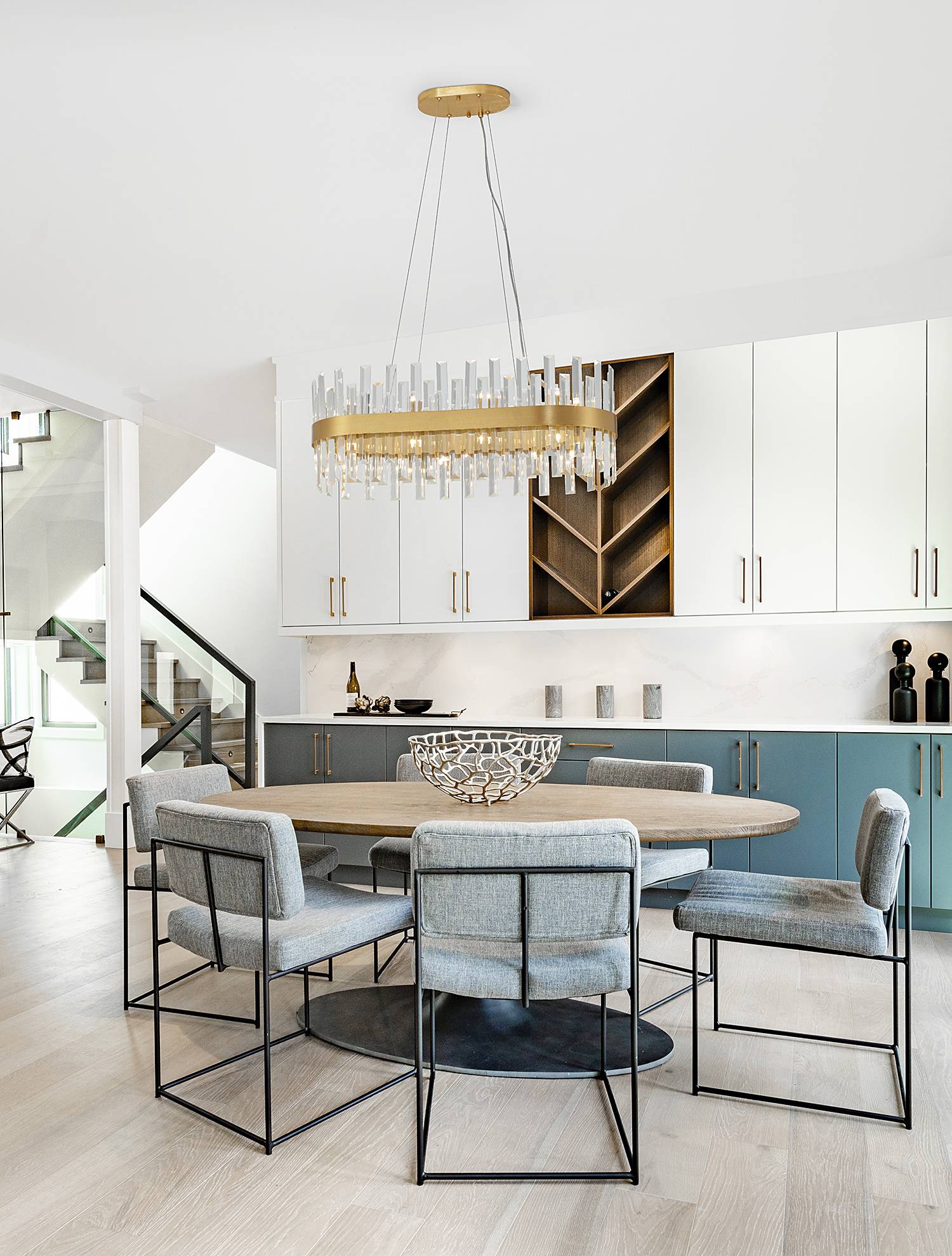 home24 Pendelleuchte Crown Typ B 36 x 120 x 80cm Gold/Gold Kabel ABS, Fassung ABS, Baldachin Aluminium, Gehäuse Leuchte Aluminium Glühlampe G9 home24 Pendelleuchte Crown Typ B 36 x 120 x 80cm Gold/Gold Kabel ABS, Fassung ABS, Baldachin Aluminium, Gehäuse Leuchte Aluminium Glühlampe G9 von home24