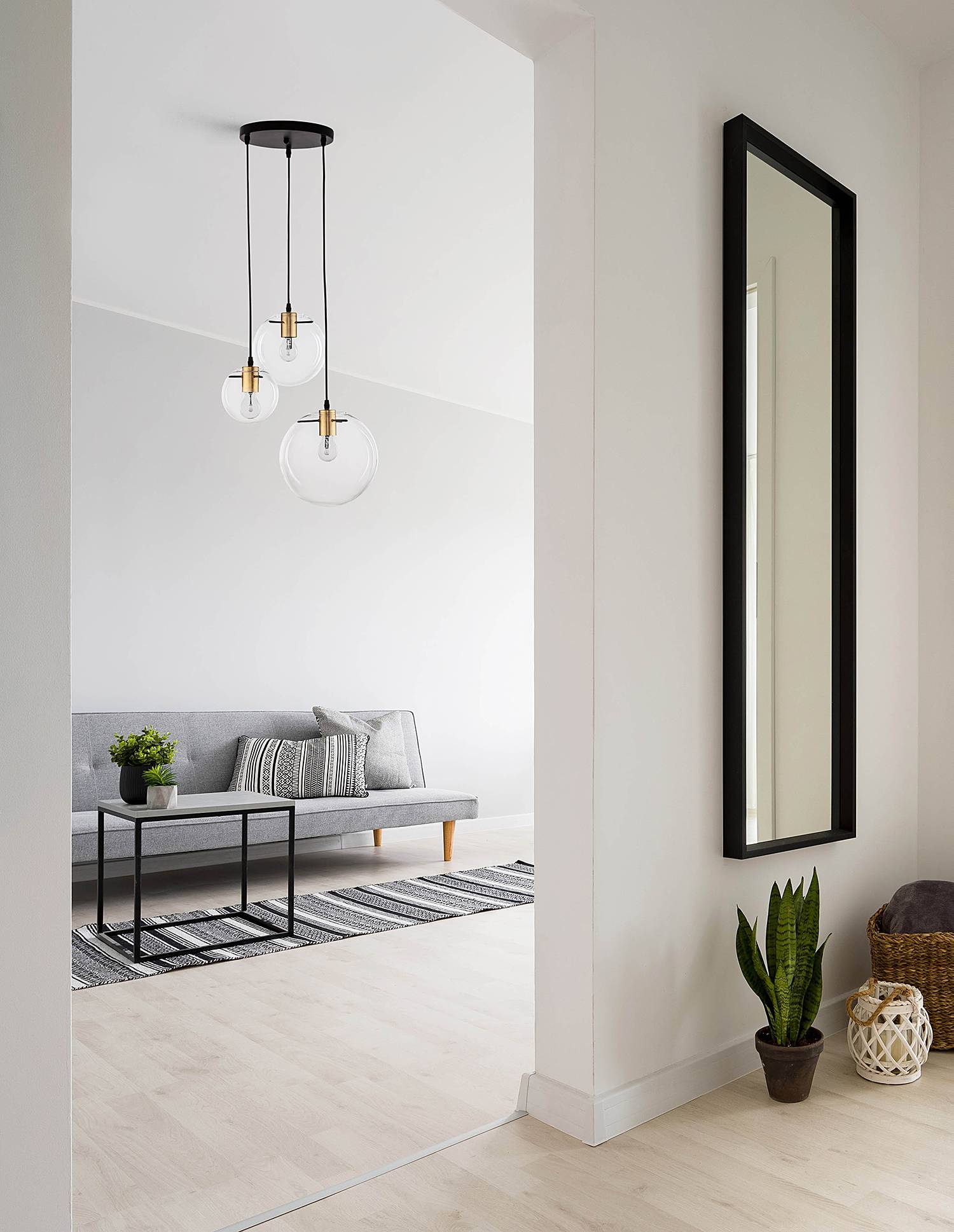 home24 Pendelleuchte Mirale Typ B Ø 43cm Schwarz/Gold Kabel ABS, Fassung ABS, Baldachin Aluminium, Gehäuse Leuchte Aluminium LED/Smart Home/Glühlampe home24 Pendelleuchte Mirale Typ B Ø 43cm Schwarz/Gold Kabel ABS, Fassung ABS, Baldachin Aluminium, Gehäuse Leuchte Aluminium LED/Smart Home/Glühlampe von home24