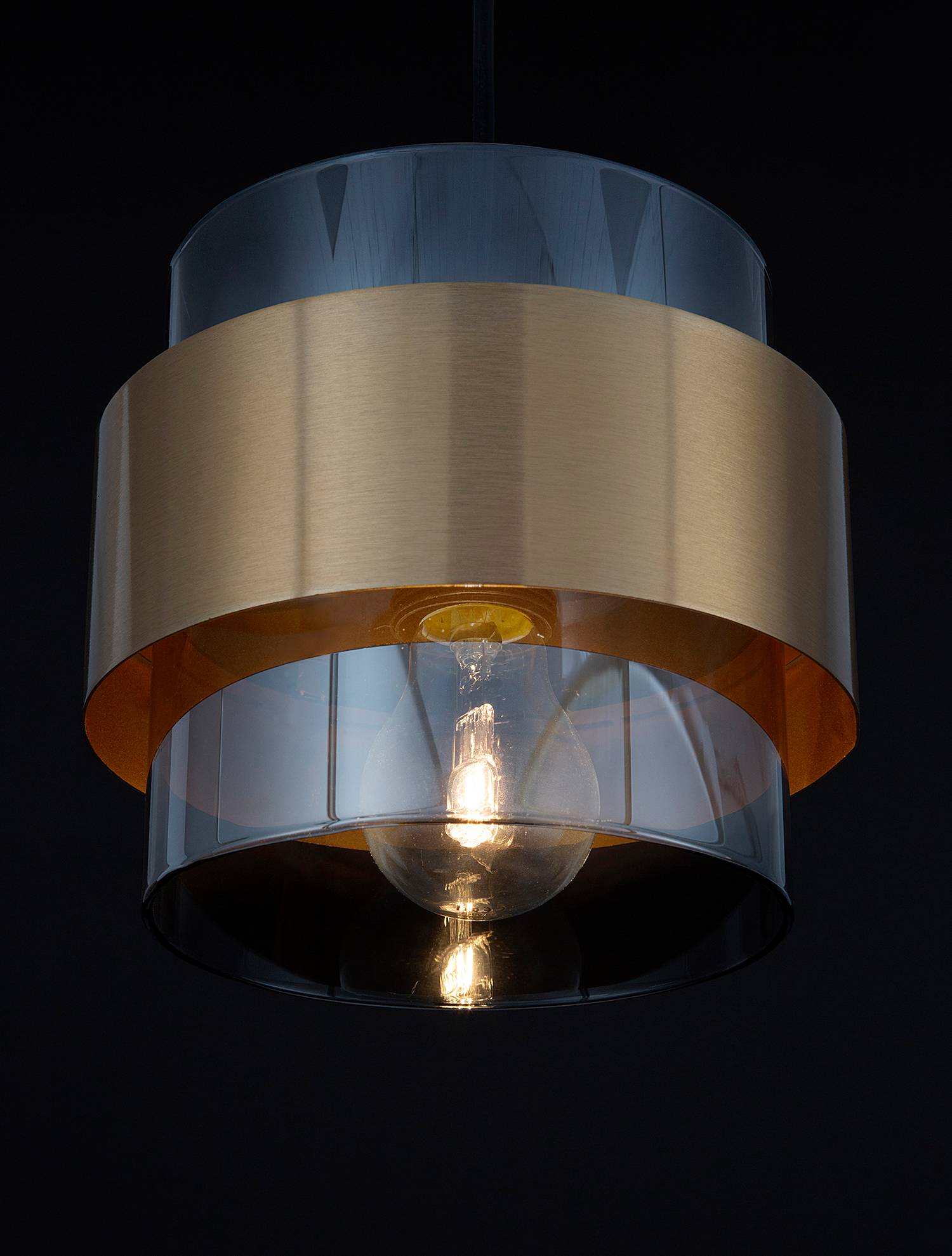 home24 Pendelleuchte Sianna Typ A Ø 18cm Gold/Schwarz Kabel ABS, Fassung ABS, Baldachin Aluminium, Gehäuse Leuchte Aluminium LED/Smart Home/Glühlampe home24 Pendelleuchte Sianna Typ A Ø 18cm Gold/Schwarz Kabel ABS, Fassung ABS, Baldachin Aluminium, Gehäuse Leuchte Aluminium LED/Smart Home/Glühlampe von home24