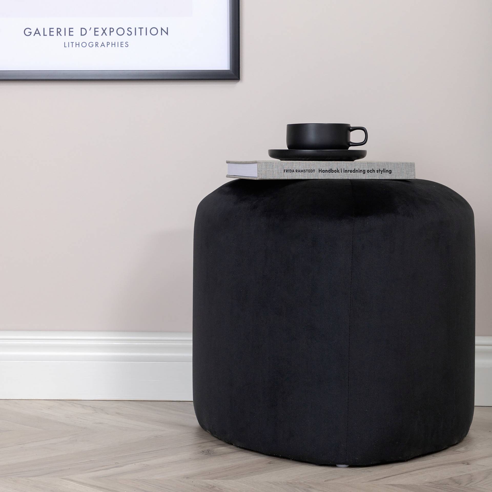 home24 Pouf Peg Ø 46cm Schwarz/Schwarz Samt home24 Pouf Peg Ø 46cm Schwarz/Schwarz Samt von home24