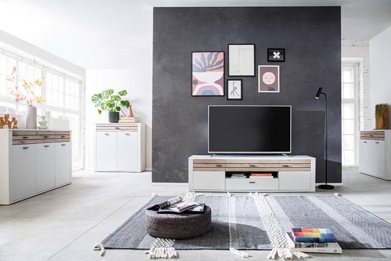 home24 TV-Lowboard Front & Korpus: Spanplatte, beschichtet Rückwand: HDF Hochdichte Holzfaserplatte , beschichtet Weiß 178 x 49 x 50cm von home24