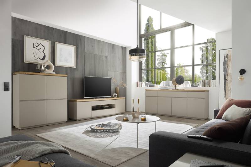 home24 TV-Lowboard Kaziba Deckplatte: Massivholz Akazie, lackiert Front & Korpus: Spanplatte, lackiert Grau 173cm home24 TV-Lowboard Kaziba Deckplatte: Massivholz Akazie, lackiert Front & Korpus: Spanplatte, lackiert Grau 173cm von home24