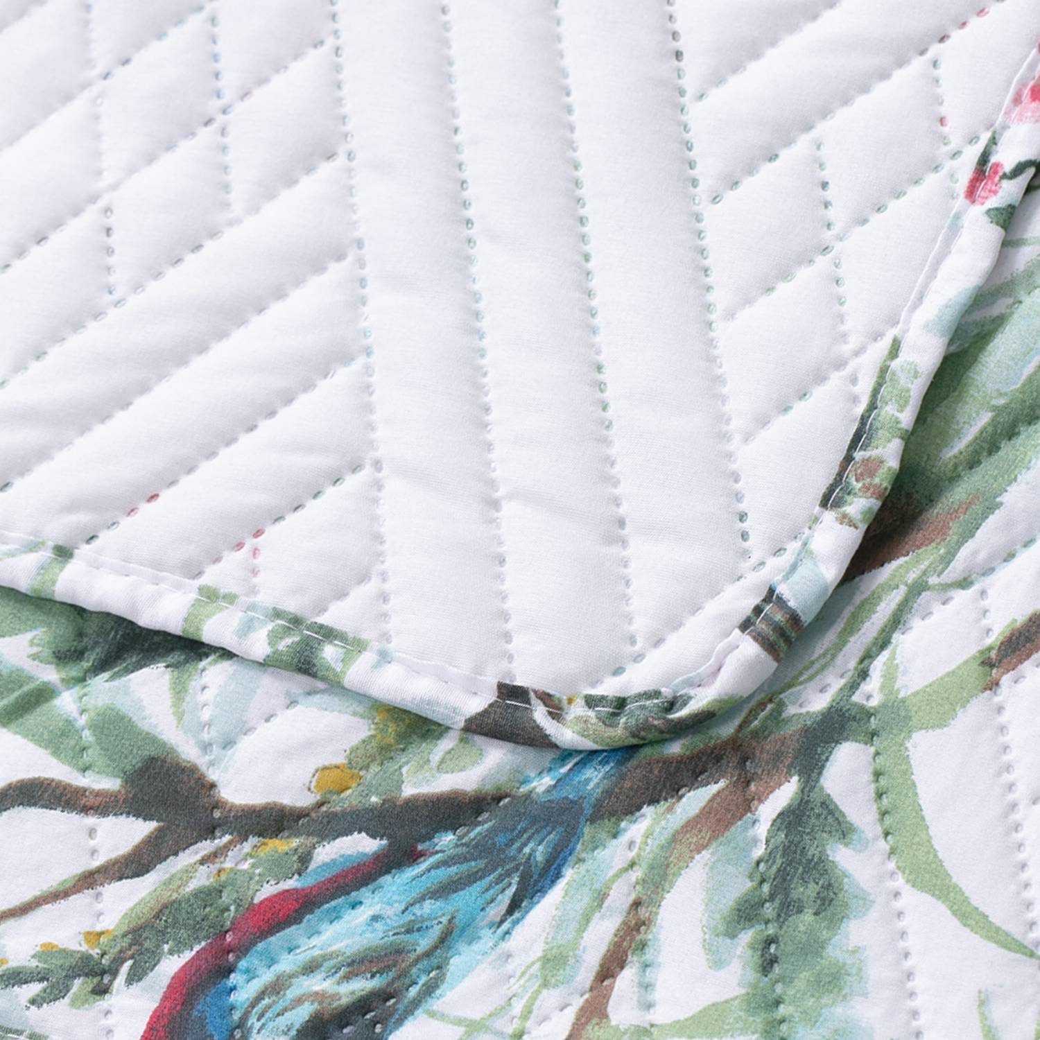 home24 Tagesdecke Bingfisher 260 x 280cm Weiß/Weiß/Grün/Rot Microfaser von home24