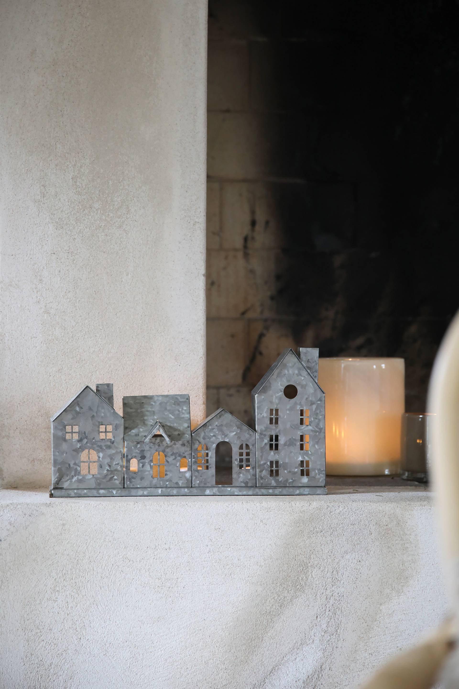 home24 Teelichthalter Wells 8 x 20 x 38cm Grau von home24