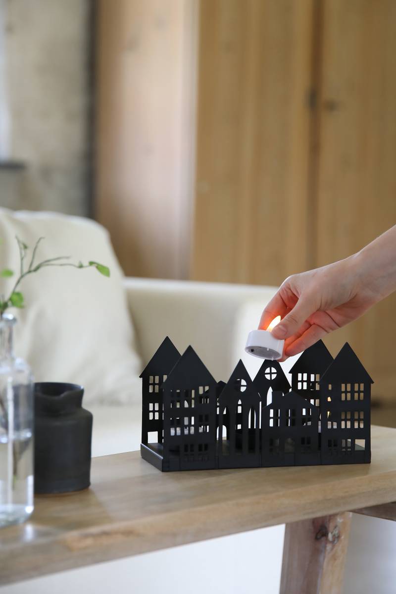 home24 Teelichthalter York 10 x 12 x 21cm Schwarz home24 Teelichthalter York 10 x 12 x 21cm Schwarz von home24