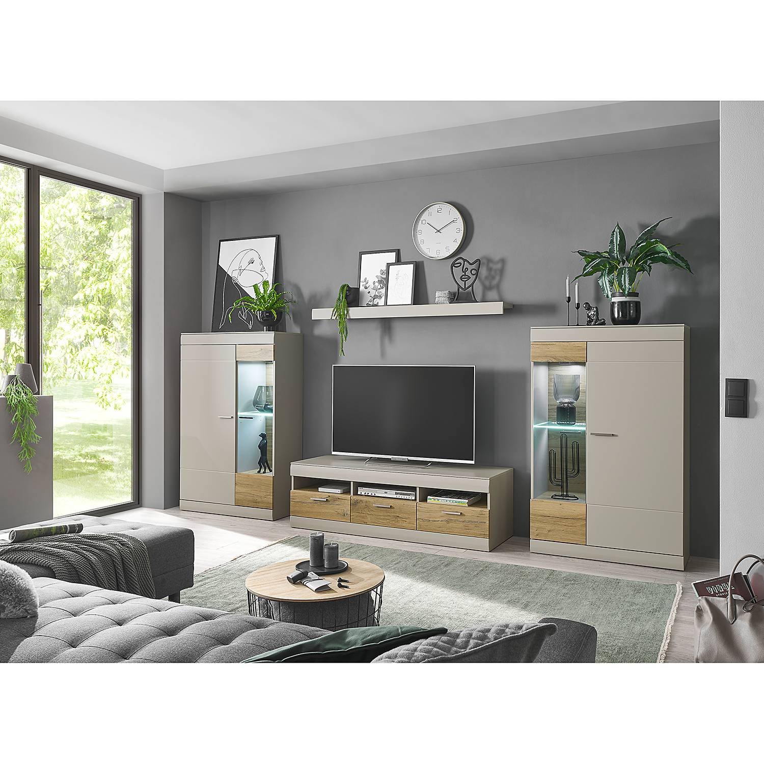 home24 Wohnwand 4-teilig Highboard Front: MDF Mitteldichte Holzfaserplatte , beschichtet Korpus: Spanplatte, beschichtet Grau 350 x 170 x 45cm home24 Wohnwand 4-teilig Highboard Front: MDF Mitteldichte Holzfaserplatte , beschichtet Korpus: Spanplatte, beschichtet Grau 350 x 170 x 45cm von home24