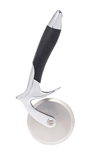 homiez TRITARO Pizzaschneider Edelstahl – Profi Pizza Cutter Wheel mit Fingerschutz & Schutzhülle – Schwerer Pizza Roller Cutter mit rutschfestem Griff – Pizzarad für präzises Schneiden von homiez
