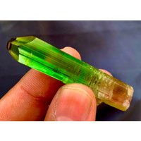 Diamantschliff-Edelstein-Turmalinkristall, Dreifarbiger Turmalin, Paprock-Turmalinkristall - 60 Cts von hoorainminerls