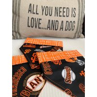 Sf Giants Hu Rag | Dog Bandana Kleine 16 " Sf Giants Hu Rag | Dog Bandana Kleine 16 " von huhoundthreads