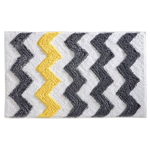 iDesign Chevron Duschvorleger, rutschfeste und schnelltrocknende Badmatte aus Microfaser-Polyester mit Zickzack-Muster, grau/gelb von InterDesign