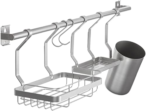 iDesign Küchenstange (63,8x14,5x23,8 cm), Küchenreling mit Utensilienhalter, 2 Haken, Halter für Küchenkräuter & Gewürzregal, Hakenleiste für die Küche aus Metall, mattsilberfarben von InterDesign